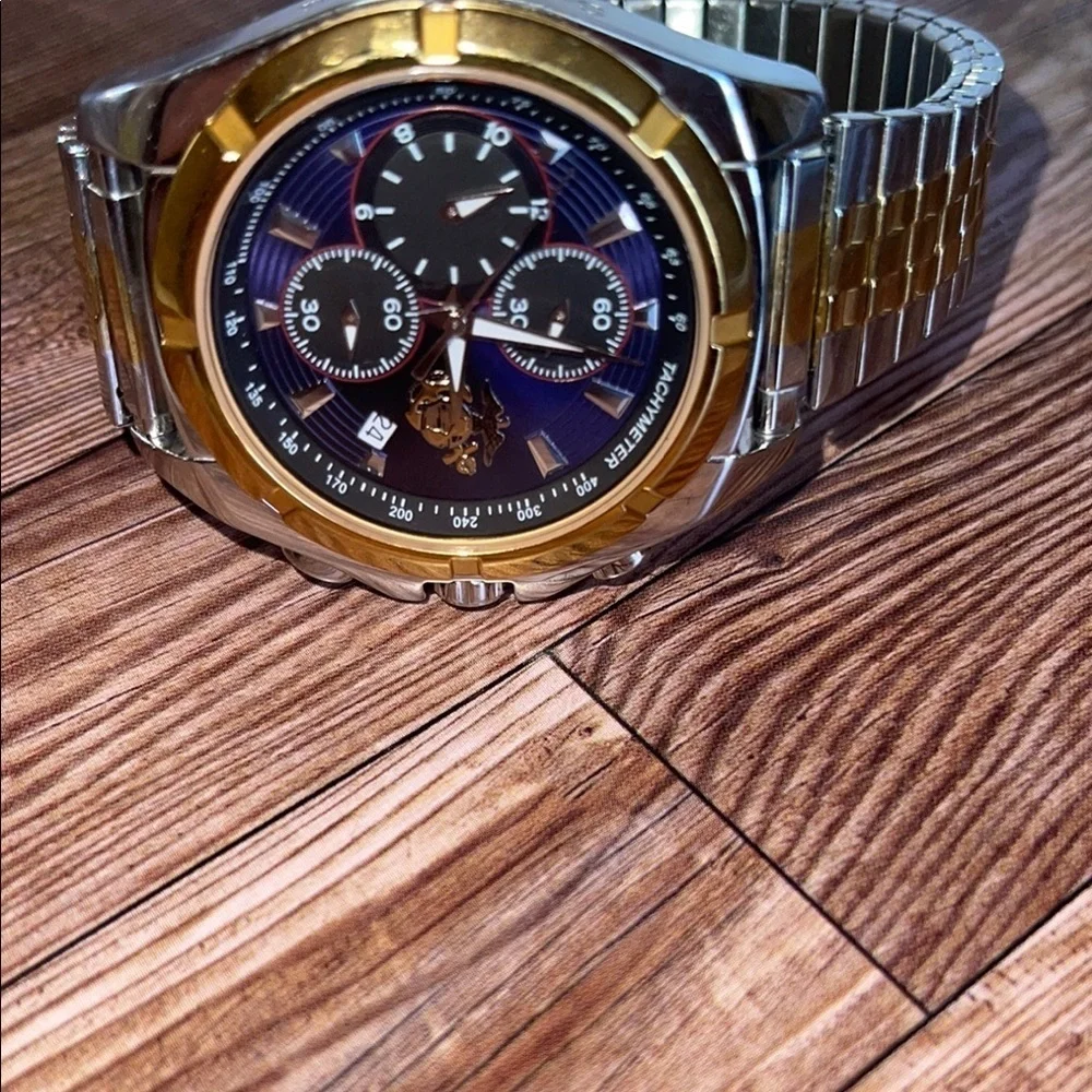 Elegant Two-Tone Metal Watch Marines The Few The Praud ..